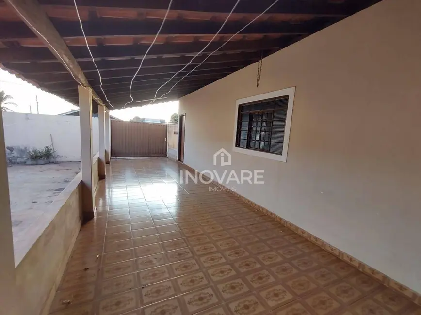 Casa com 3 quartos à venda, 281m2 em Itumbiara - GO - imagem 1 Foto 1 de Casa com 3 quartos à venda, 281m2 em Itumbiara - GO