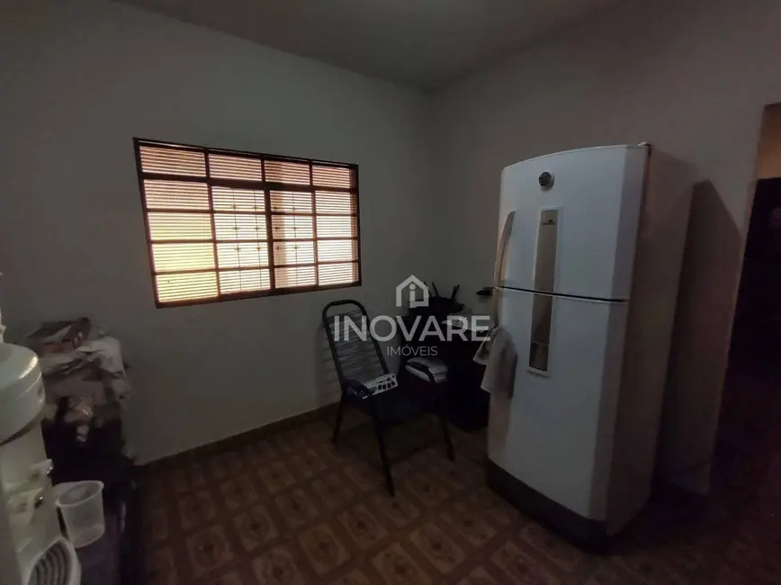 Casa com 3 quartos à venda, 281m2 em Itumbiara - GO - imagem 8 Foto 8 de Casa com 3 quartos à venda, 281m2 em Itumbiara - GO