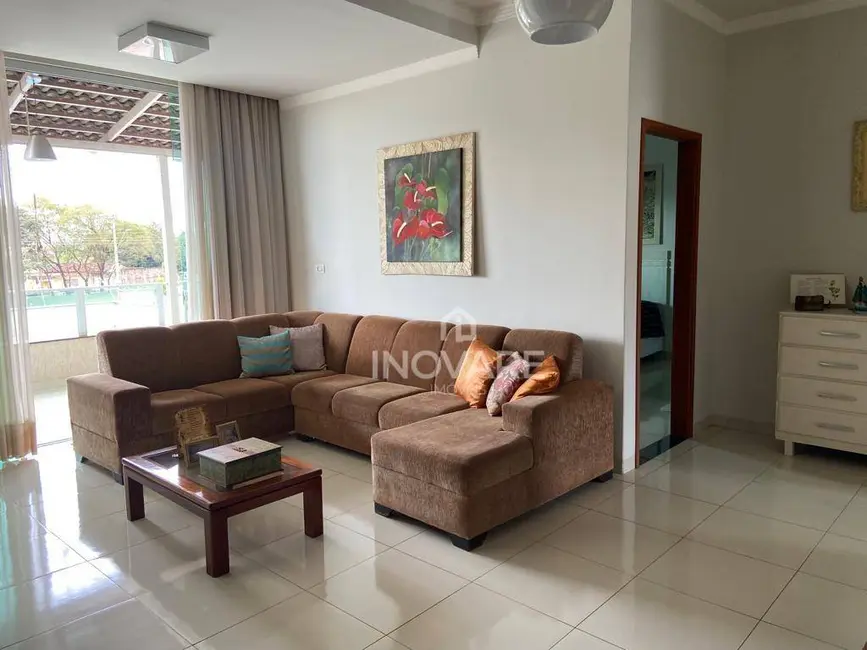 Foto 5 de Casa com 3 quartos à venda, 360m2 em Residencial Jardim Primavera, Itumbiara - GO