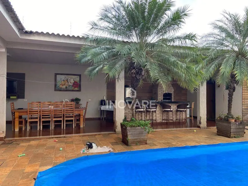Foto 2 de Casa com 3 quartos à venda, 360m2 em Residencial Jardim Primavera, Itumbiara - GO
