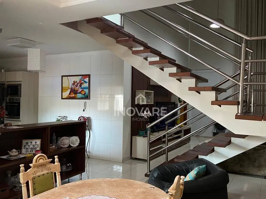 Foto 9 de Casa com 3 quartos à venda, 360m2 em Residencial Jardim Primavera, Itumbiara - GO
