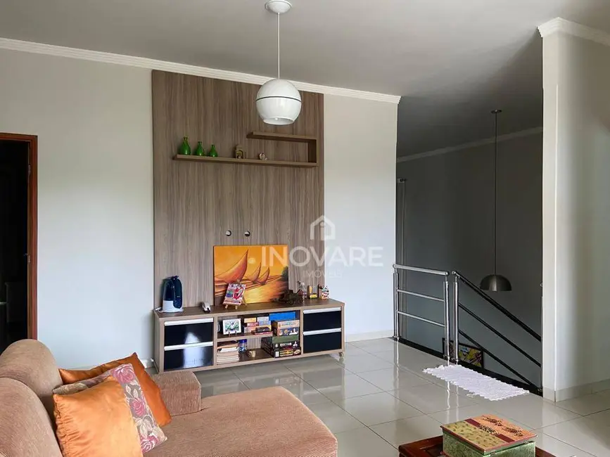 Foto 8 de Casa com 3 quartos à venda, 360m2 em Residencial Jardim Primavera, Itumbiara - GO