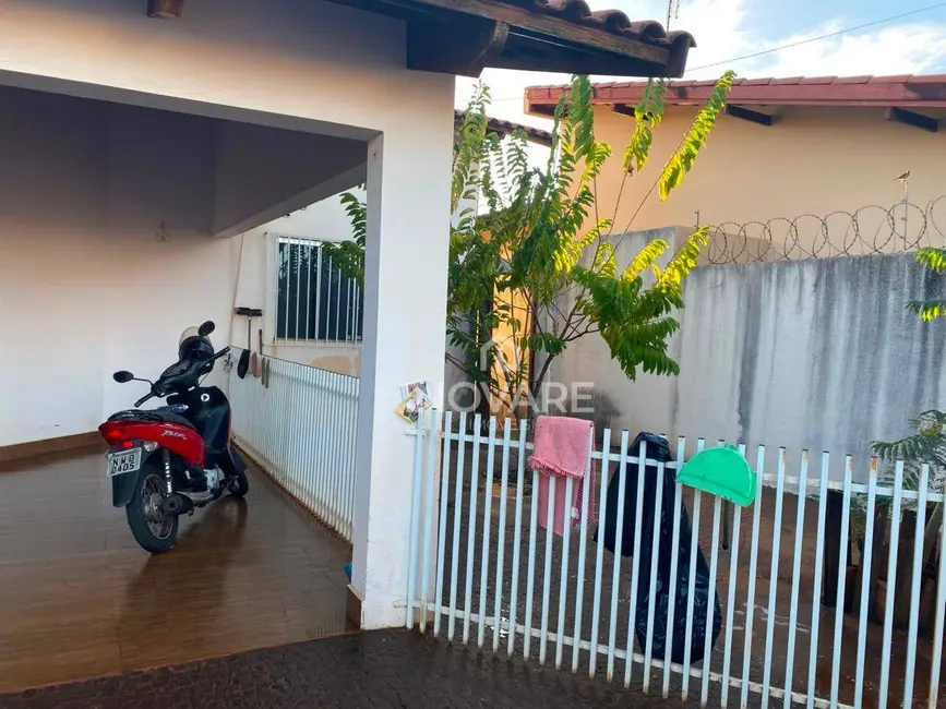 Foto 2 de Casa com 3 quartos à venda e para alugar, 360m2 em Residencial Jardim Primavera, Itumbiara - GO