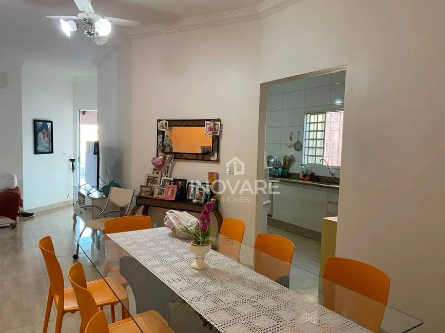 Foto 8 de Casa com 3 quartos à venda e para alugar, 360m2 em Residencial Jardim Primavera, Itumbiara - GO