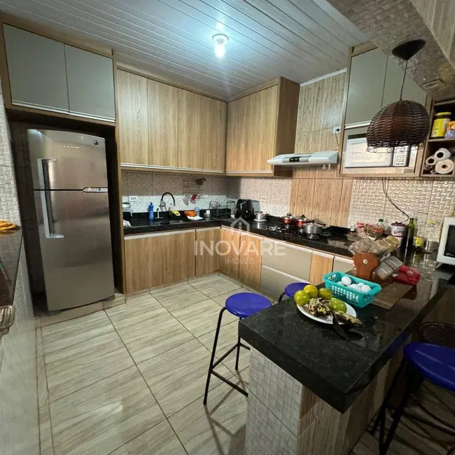 Casa com 3 quartos à venda, 200m2 em Itumbiara - GO - imagem 5 Foto 5 de Casa com 3 quartos à venda, 200m2 em Itumbiara - GO