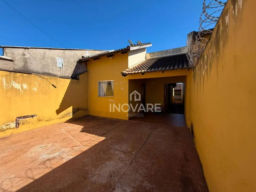 Foto 1 de Casa com 2 quartos à venda, 360m2 em Setor Buritys, Itumbiara - GO
