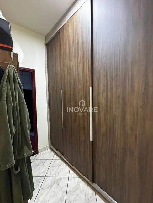 Foto 6 de Casa com 3 quartos à venda, 360m2 em Jardim Leonora, Itumbiara - GO
