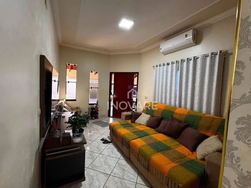 Foto 3 de Casa com 3 quartos à venda, 360m2 em Jardim Leonora, Itumbiara - GO