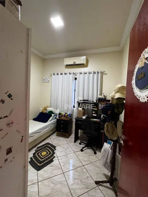 Foto 9 de Casa com 3 quartos à venda, 360m2 em Jardim Leonora, Itumbiara - GO