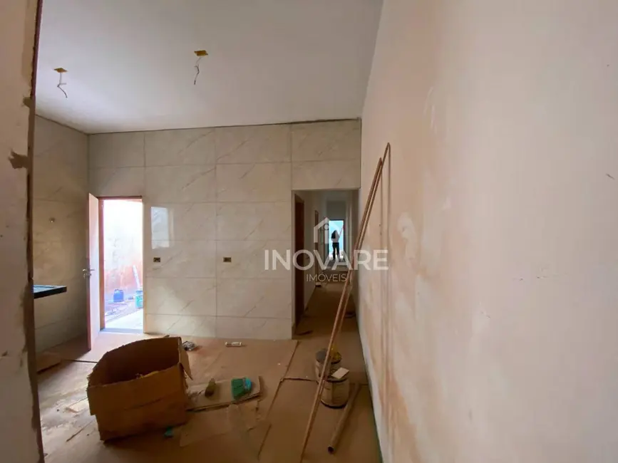 Casa com 3 quartos à venda, 180m2 em Itumbiara - GO - imagem 5 Foto 5 de Casa com 3 quartos à venda, 180m2 em Itumbiara - GO