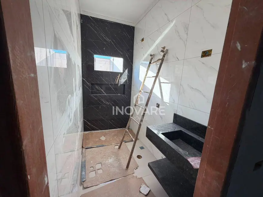 Casa com 4 quartos à venda, 250m2 em Itumbiara - GO - imagem 9 Foto 9 de Casa com 4 quartos à venda, 250m2 em Itumbiara - GO