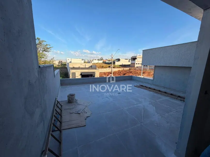 Casa com 4 quartos à venda, 250m2 em Itumbiara - GO - imagem 7 Foto 7 de Casa com 4 quartos à venda, 250m2 em Itumbiara - GO