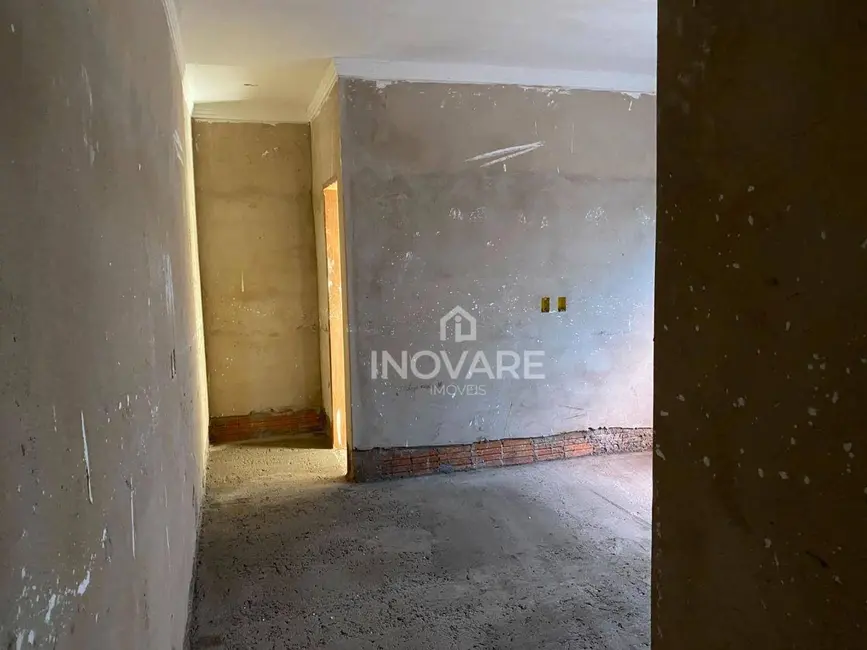 Casa com 3 quartos à venda, 180m2 em Itumbiara - GO - imagem 4 Foto 4 de Casa com 3 quartos à venda, 180m2 em Itumbiara - GO