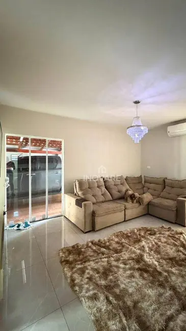 Casa com 3 quartos à venda, 360m2 em Itumbiara - GO - imagem 2 Foto 2 de Casa com 3 quartos à venda, 360m2 em Itumbiara - GO