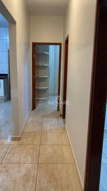 Casa com 3 quartos à venda e para alugar, 360m2 em Itumbiara - GO - imagem 7 Foto 7 de Casa com 3 quartos à venda e para alugar, 360m2 em Itumbiara - GO