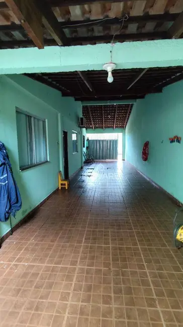 Casa com 3 quartos à venda, 360m2 em Parque Vale dos Buritys III, Itumbiara - GO - imagem 2 Foto 2 de Casa com 3 quartos à venda, 360m2 em Parque Vale dos Buritys III, Itumbiara - GO