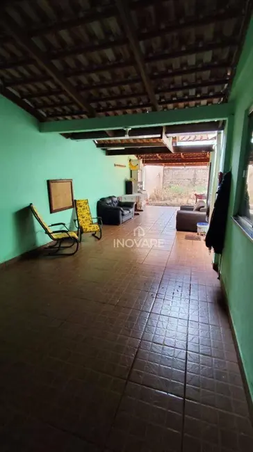 Casa com 3 quartos à venda, 360m2 em Parque Vale dos Buritys III, Itumbiara - GO - imagem 4 Foto 4 de Casa com 3 quartos à venda, 360m2 em Parque Vale dos Buritys III, Itumbiara - GO