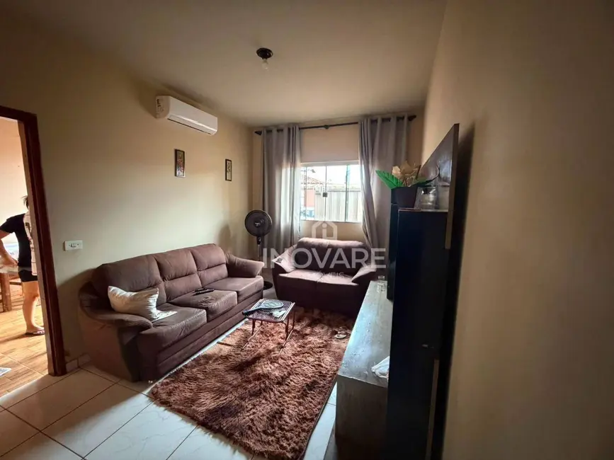 Foto 3 de Casa com 3 quartos à venda, 180m2 em Itumbiara - GO