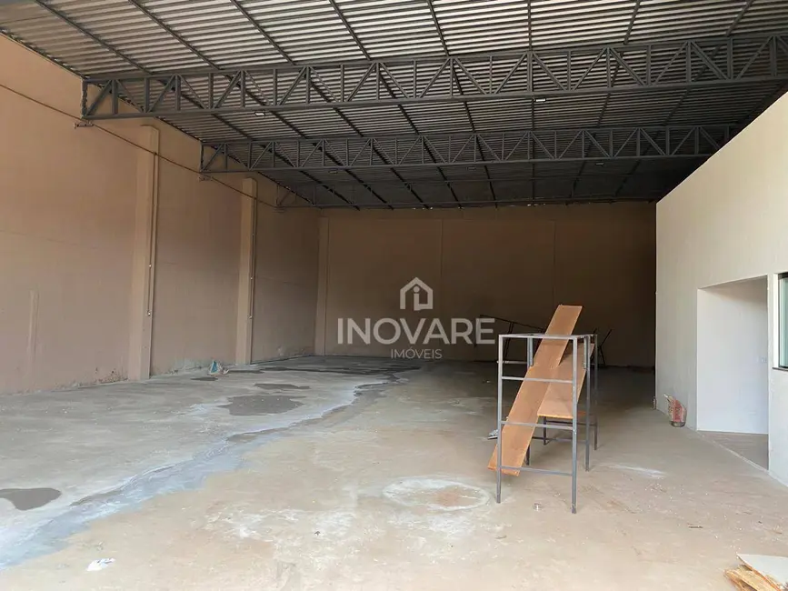 Foto 1 de Armazém / Galpão para alugar, 498m2 em Setor Planalto, Itumbiara - GO