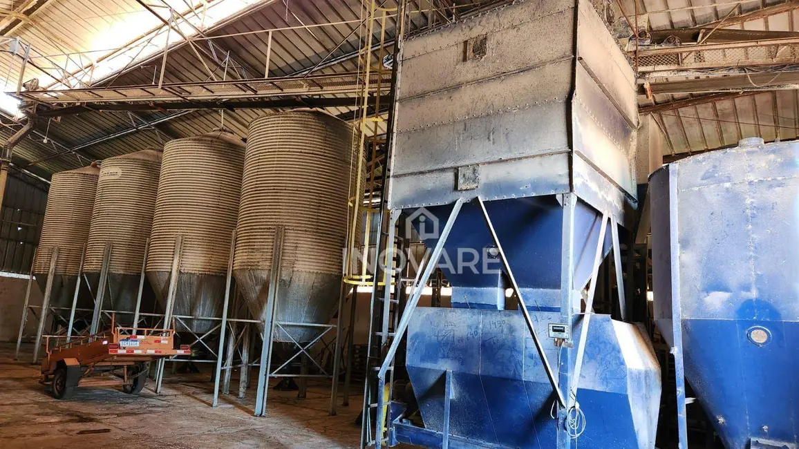 Foto 2 de Armazém / Galpão para alugar, 600m2 em Itumbiara - GO