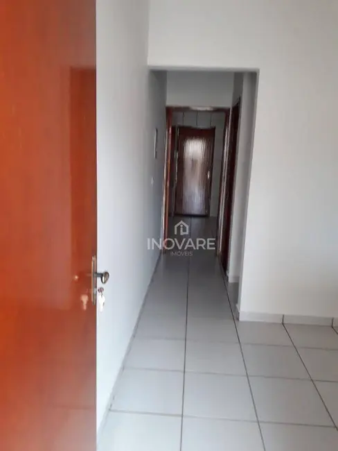 Foto 7 de Casa com 3 quartos para alugar em Jardim Morumbi, Itumbiara - GO