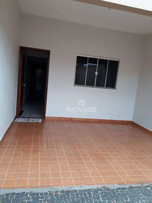 Foto 3 de Casa com 3 quartos para alugar em Jardim Morumbi, Itumbiara - GO