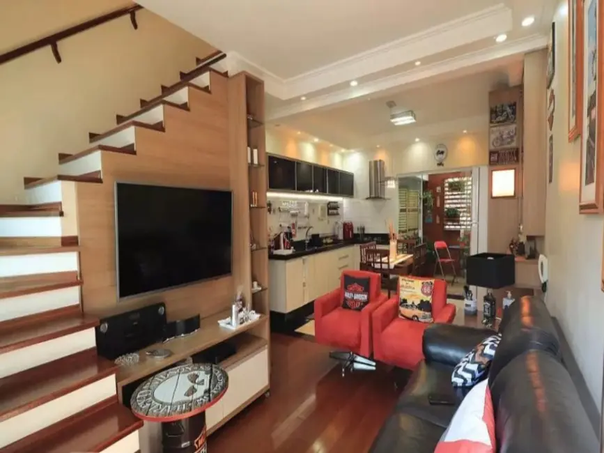 Foto 2 de Sobrado com 2 quartos à venda, 122m2 em Vila Scarpelli, Santo Andre - SP