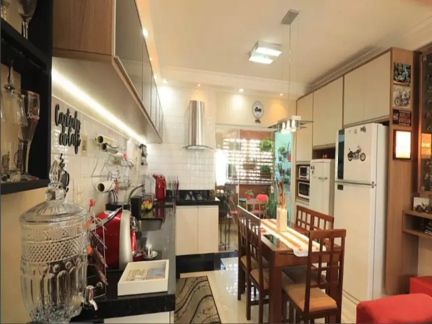 Sobrado com 2 quartos à venda, 122m2 em Vila Scarpelli, Santo Andre - SP - imagem 3 Foto 3 de Sobrado com 2 quartos à venda, 122m2 em Vila Scarpelli, Santo Andre - SP