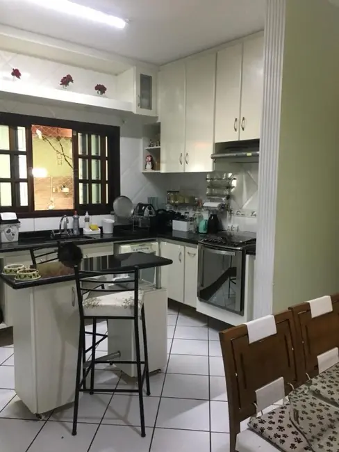 Foto 9 de Sobrado com 3 quartos à venda, 180m2 em Vila Camilópolis, Santo Andre - SP