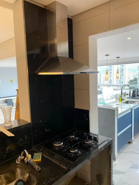 Apartamento com 3 quartos à venda, 130m2 em Aclimação, São Paulo - SP - imagem 2 Foto 2 de Apartamento com 3 quartos à venda, 130m2 em Aclimação, São Paulo - SP