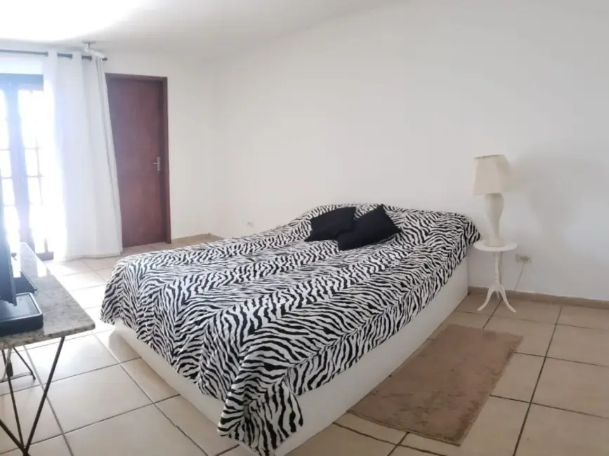 Sobrado com 3 quartos à venda, 180m2 em Jardim Las Vegas, Santo Andre - SP - imagem 8 Foto 8 de Sobrado com 3 quartos à venda, 180m2 em Jardim Las Vegas, Santo Andre - SP