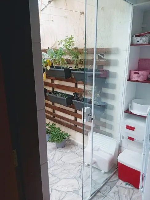 Foto 2 de Casa de Condomínio com 2 quartos à venda, 75m2 em Mongagua - SP