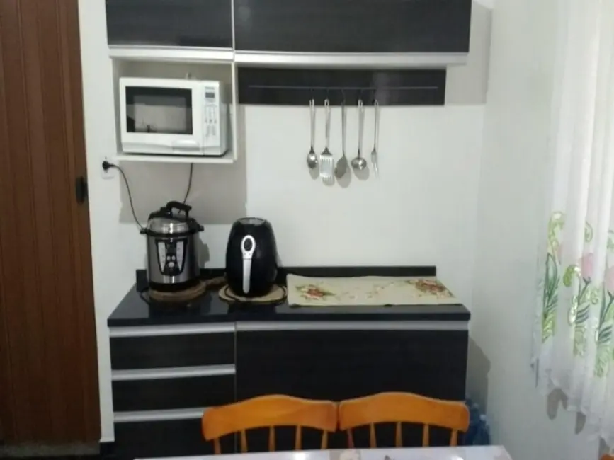 Foto 2 de Casa de Condomínio com 3 quartos à venda, 200m2 em Chácara Mafalda, São Paulo - SP