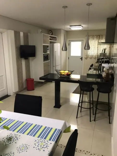 Casa com 4 quartos à venda, 301m2 em Jardim, Santo Andre - SP - imagem 6 Foto 6 de Casa com 4 quartos à venda, 301m2 em Jardim, Santo Andre - SP
