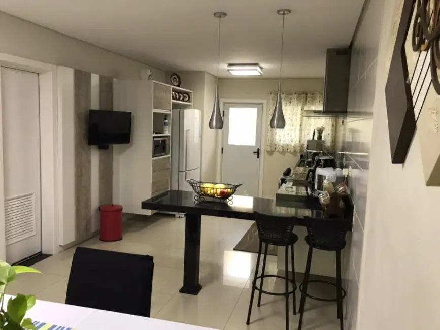 Casa com 4 quartos à venda, 301m2 em Jardim, Santo Andre - SP - imagem 1 Foto 1 de Casa com 4 quartos à venda, 301m2 em Jardim, Santo Andre - SP