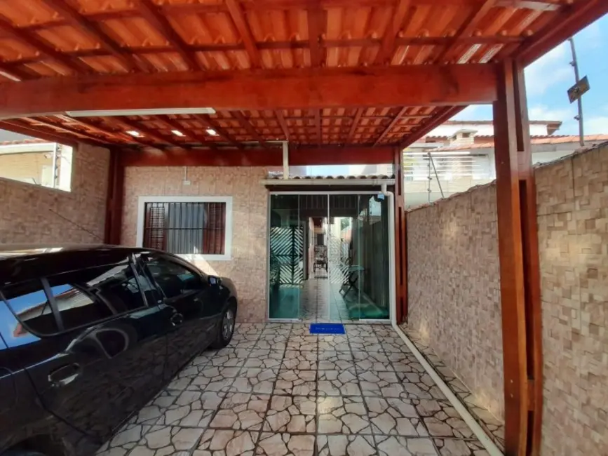 Casa de Condomínio com 3 quartos à venda, 150m2 em Itanhaem - SP - imagem 3 Foto 3 de Casa de Condomínio com 3 quartos à venda, 150m2 em Itanhaem - SP