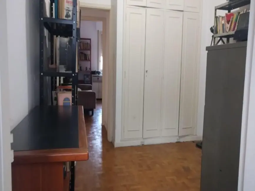 Apartamento com 3 quartos à venda, 147m2 em Higienópolis, São Paulo - SP - imagem 4 Foto 4 de Apartamento com 3 quartos à venda, 147m2 em Higienópolis, São Paulo - SP