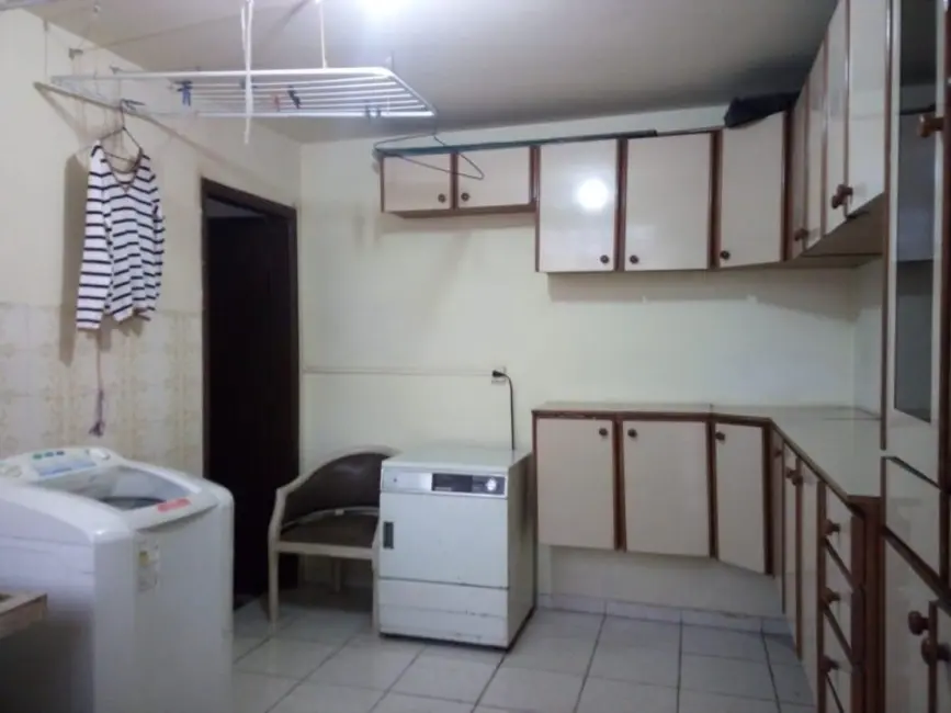 Sobrado com 3 quartos à venda, 168m2 em Jardim Bom Clima, Guarulhos - SP - imagem 6 Foto 6 de Sobrado com 3 quartos à venda, 168m2 em Jardim Bom Clima, Guarulhos - SP