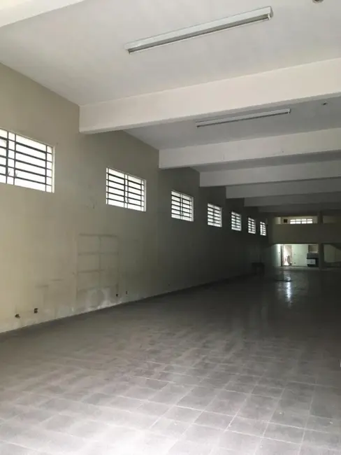 Foto 2 de Armazém / Galpão para alugar, 1200m2 em Vila Sabrina, São Paulo - SP