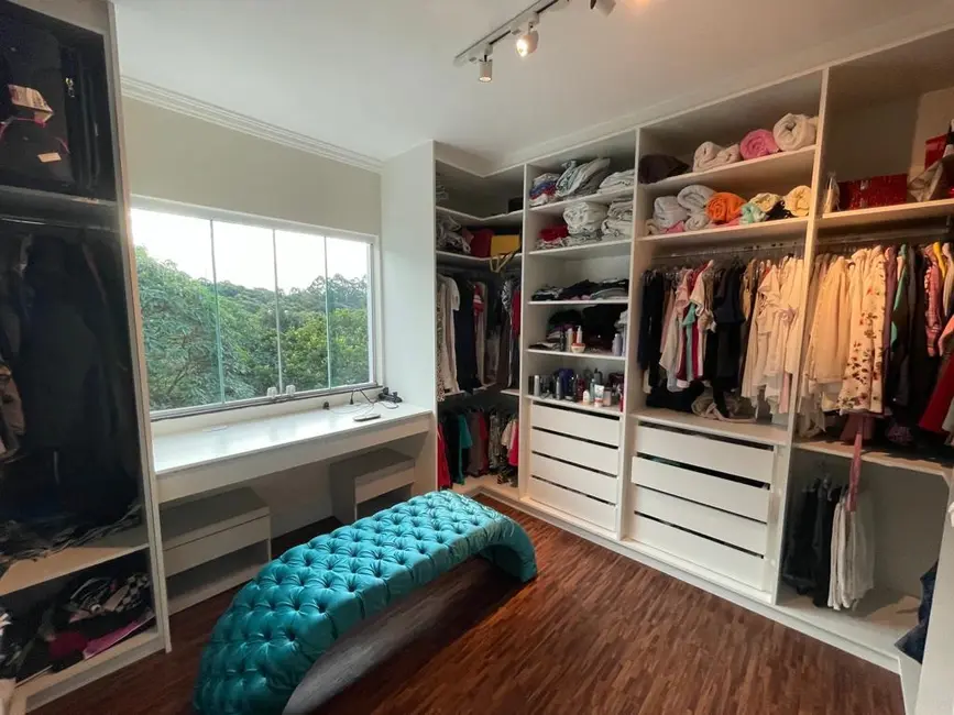 Foto 9 de Casa com 4 quartos para alugar, 1000m2 em  - SP