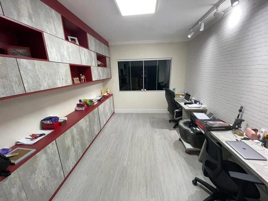 Foto 7 de Casa com 4 quartos à venda, 1000m2 em Mairipora - SP