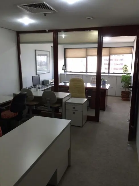 Sala Comercial à venda, 33m2 em Moema, São Paulo - SP - imagem 5 Foto 5 de Sala Comercial à venda, 33m2 em Moema, São Paulo - SP