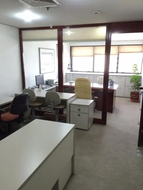 Sala Comercial à venda, 33m2 em Moema, São Paulo - SP - imagem 4 Foto 4 de Sala Comercial à venda, 33m2 em Moema, São Paulo - SP