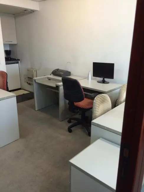 Sala Comercial à venda, 33m2 em Moema, São Paulo - SP - imagem 3 Foto 3 de Sala Comercial à venda, 33m2 em Moema, São Paulo - SP