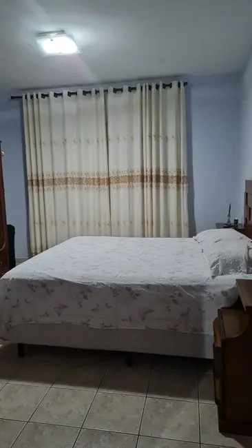 Foto 2 de Casa com 5 quartos à venda, 190m2 em Parque São Lucas, São Paulo - SP