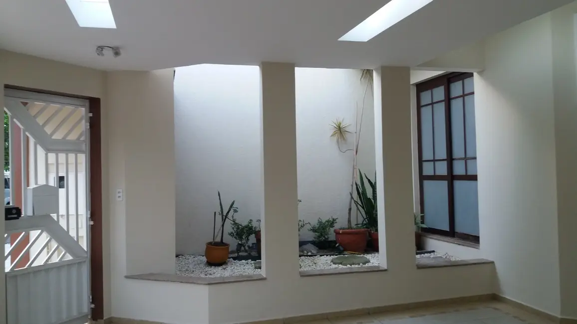 Foto 1 de Casa com 3 quartos para alugar, 230m2 em Nova Petrópolis, Sao Bernardo Do Campo - SP