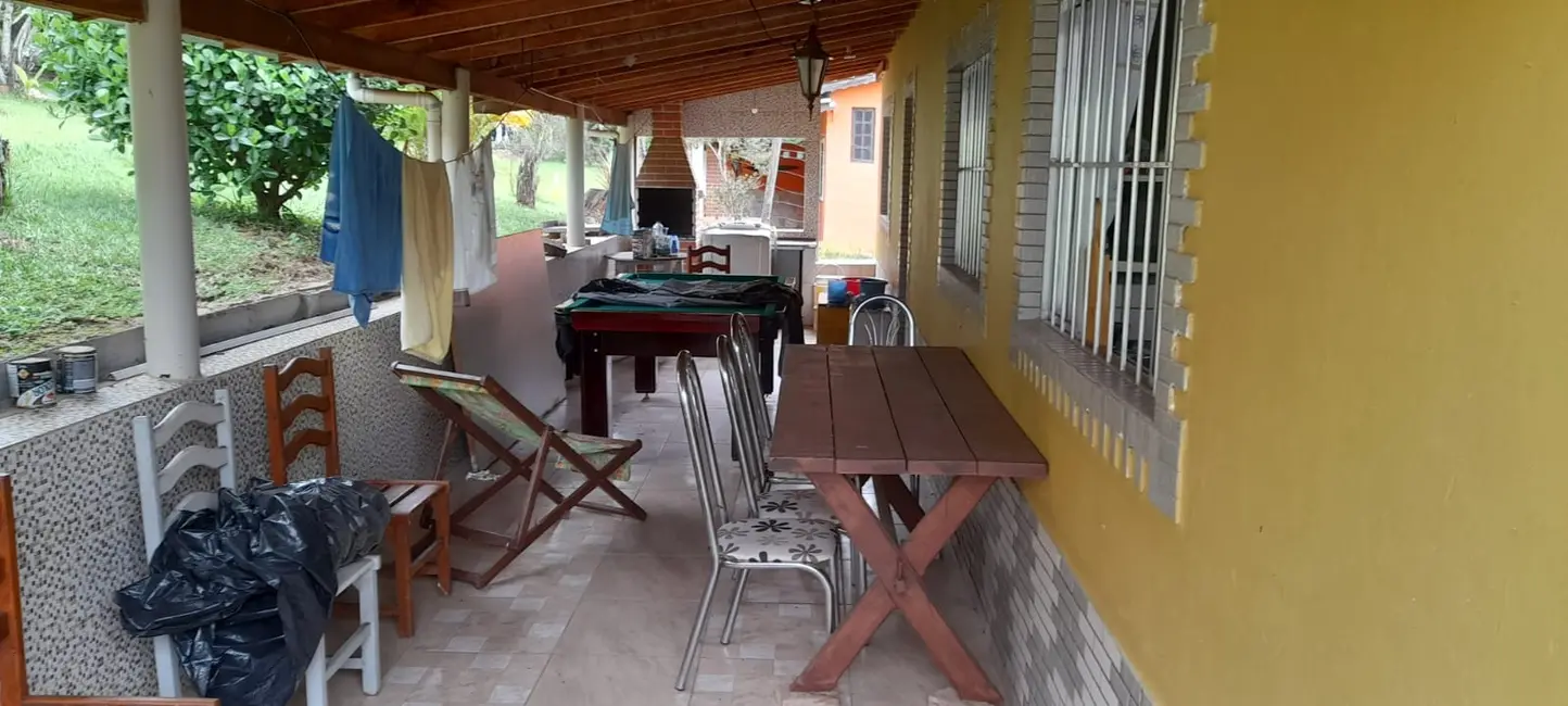 Chácara com 3 quartos à venda, 1580m2 em Centro, Sarapui - SP - imagem 6 Foto 6 de Chácara com 3 quartos à venda, 1580m2 em Centro, Sarapui - SP