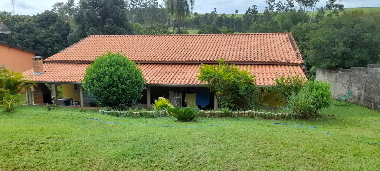 Foto 2 de Chácara com 3 quartos à venda, 1580m2 em Centro, Sarapui - SP