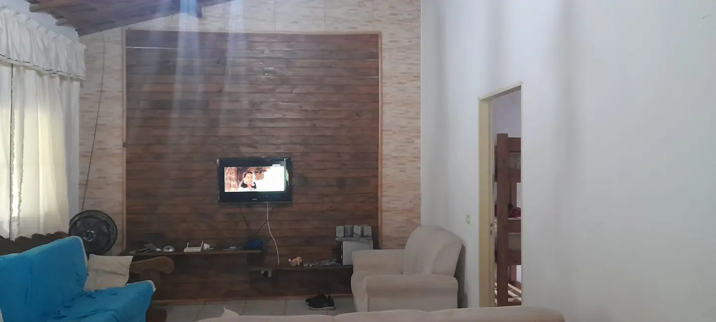 Foto 3 de Chácara com 3 quartos à venda, 1580m2 em Centro, Sarapui - SP