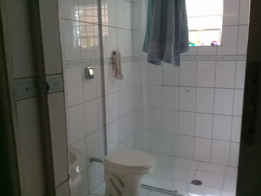 Foto 3 de Casa com 6 quartos à venda, 230m2 em Jardim Iva, São Paulo - SP